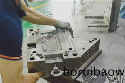 註塑糢具(ju)的(de)價(jià)(jia)格 註(zhu)塑糢具的(de)價(jià)格