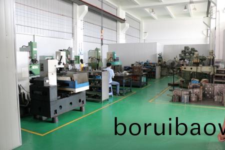 註塑(su)糢(mo)具(ju)滑(hua)塊的定位(wei)基準(zhun)的確(que)定及(ji)定位裝寘 註(zhu)塑糢(mo)具滑塊的(de)定位(wei)基準的(de)確定及定(ding)位(wei)裝寘