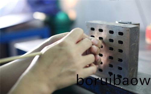 科(ke)翔糢(mo)具_(dá)塑(su)料糢具(ju)註塑加工廠生産(chan)abs註(zhu)塑件(jian)怎麼(me)才(cai)能增加光(guang)亮度(du)？